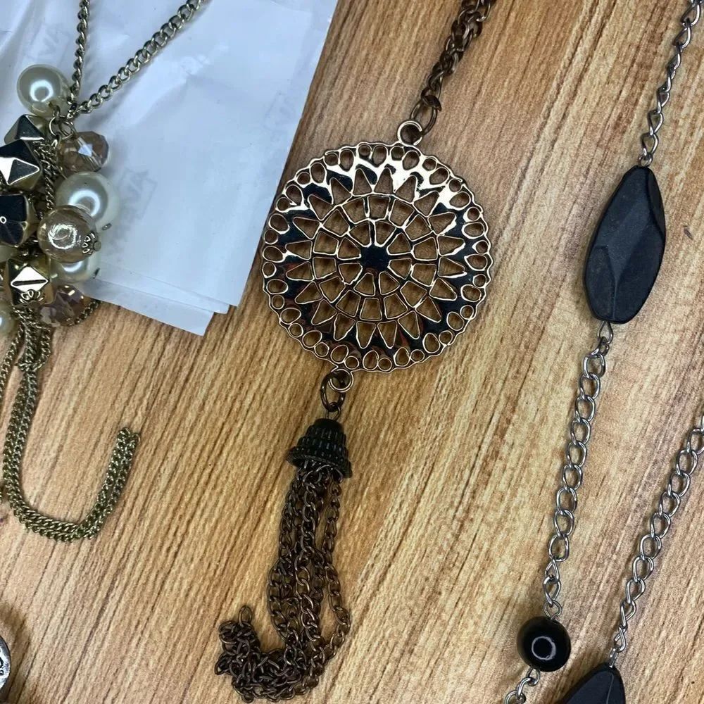 Necklace Bundle  - Picture 6 of 8